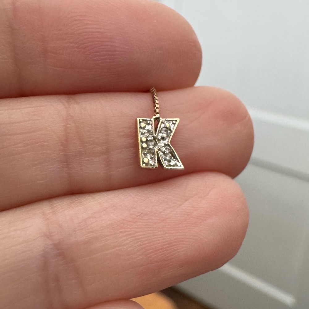 10K Gold « K » Earring Threader - Picture 5 of 6